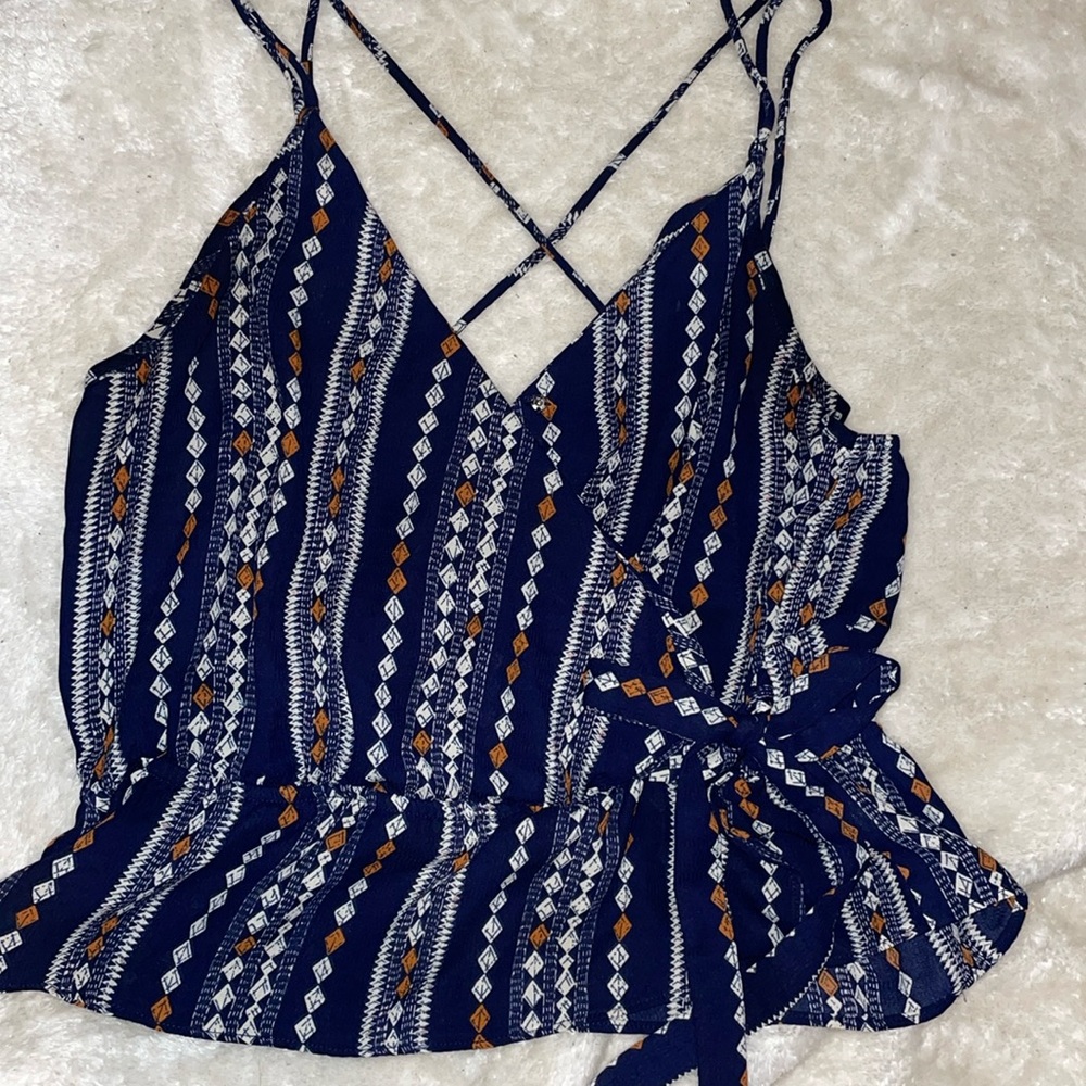 Cropped top with bow on side